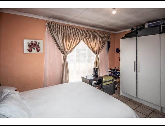 3 BEDROOM HOUSE FOR SALE IN KINGSVIEW EXT 3